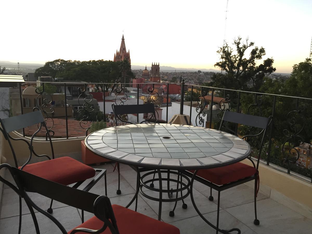 Casa Del Tio Hotel Boutique Сан-Міґель-де-Альєнде Екстер'єр фото View from the rooftop of the hotel