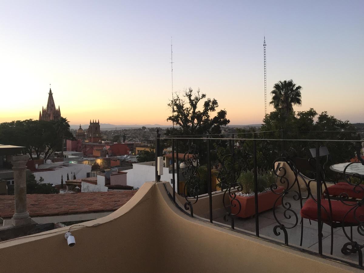 Casa Del Tio Hotel Boutique Сан-Міґель-де-Альєнде Екстер'єр фото View of the city from the Hotel Las Garzas